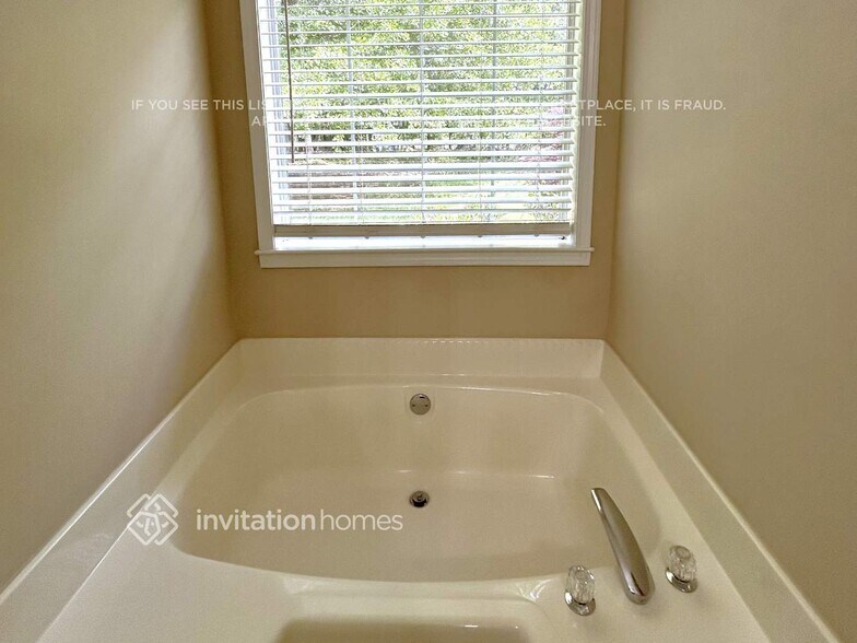 Building Photo - 213 Highpoint Crossing