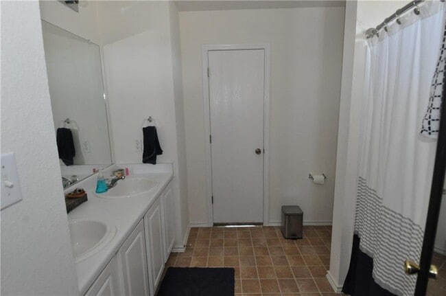 Building Photo - 121 Pheasant Trail