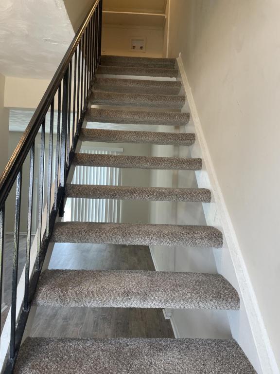 Building Photo - 1508 Garland Way