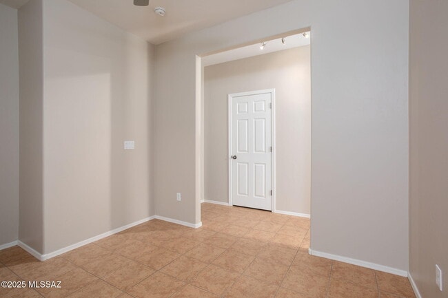 Building Photo - 12073 W Hailey Ln
