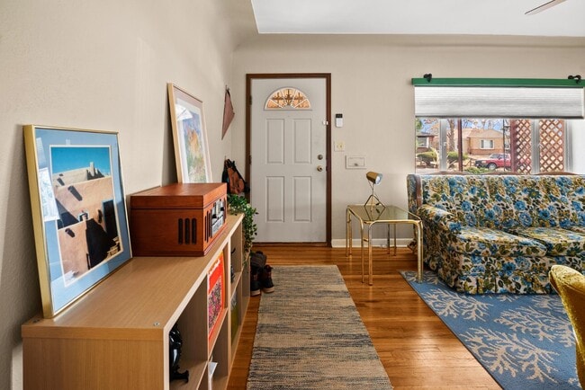 Building Photo - 1733 Lima St