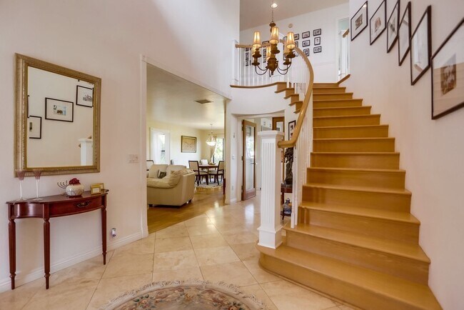 Building Photo - Beautiful La Jolla Alta Home!