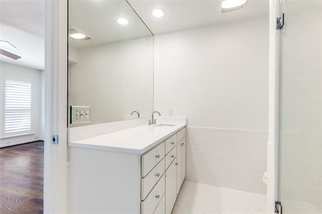 Building Photo - 3101 Lovers Ln