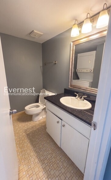 Building Photo - 2620 Southbury Cir