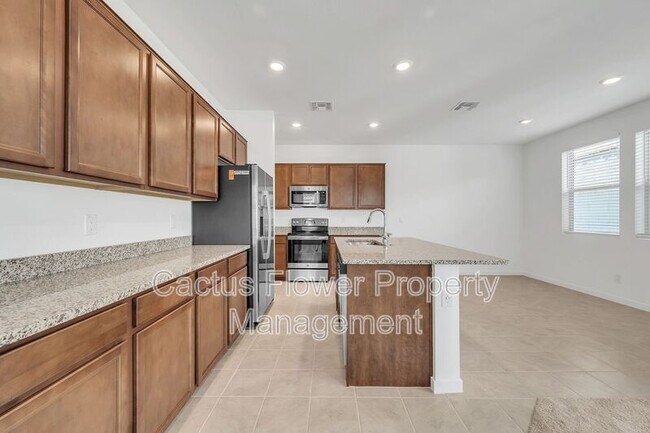 Building Photo - 9850 E Tamery Ave
