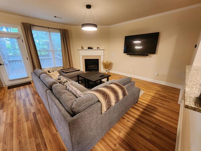 Building Photo - 1836 Rue De Montreal