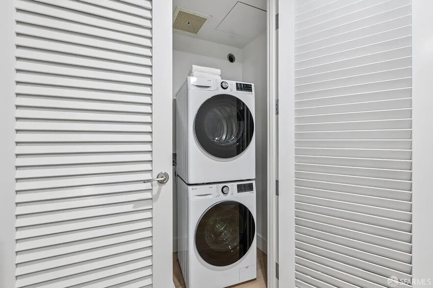 Building Photo - 229 Brannan St