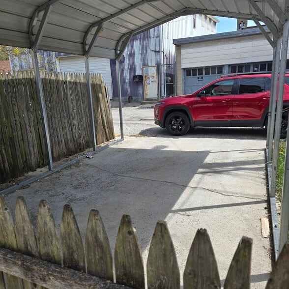 Building Photo - 814 Wayne Ave