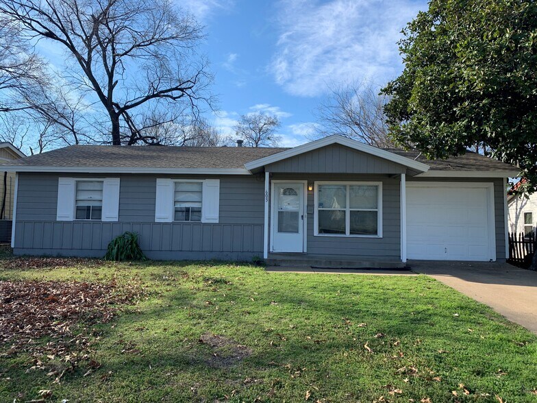 Building Photo - 603 Freestone Dr