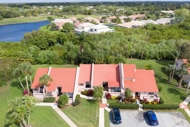Building Photo - 3303 SE Sandpiper Ct