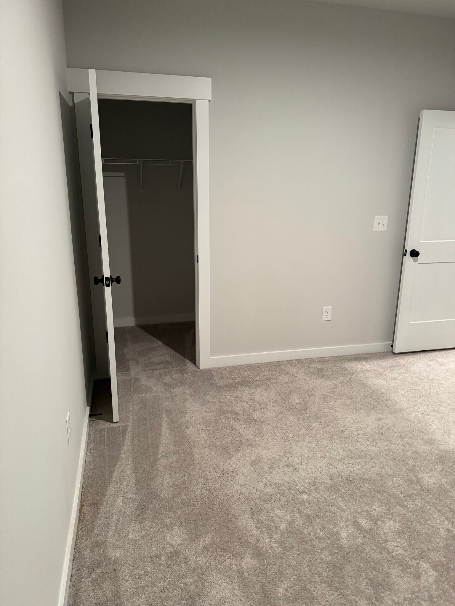 Building Photo - 9512 Munsing Dr