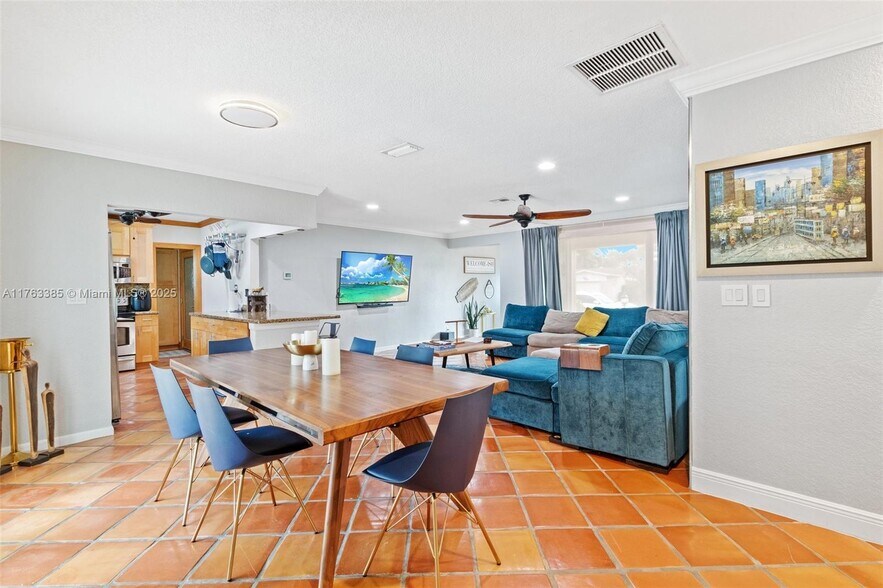 Building Photo - 1424 Nautilus Is