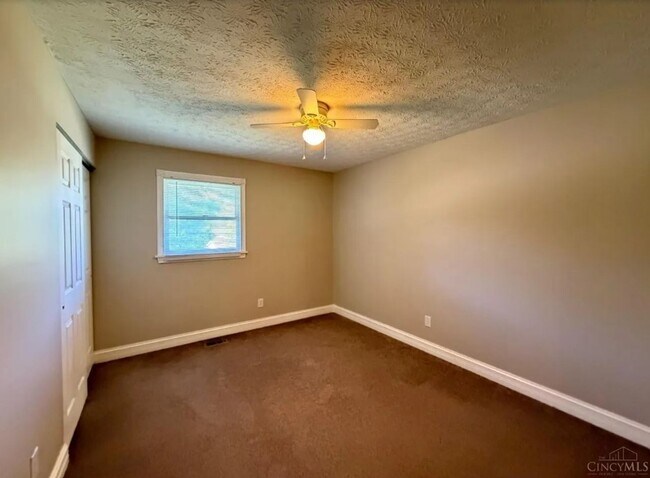 Building Photo - 6862 N Windwood Dr