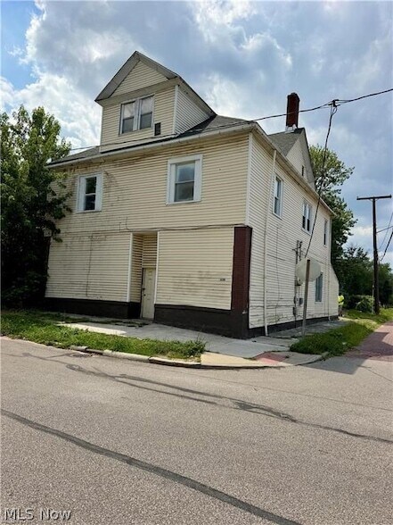 Building Photo - 3654 E 53rd St