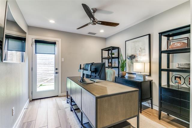 Building Photo - 1925 California Dr