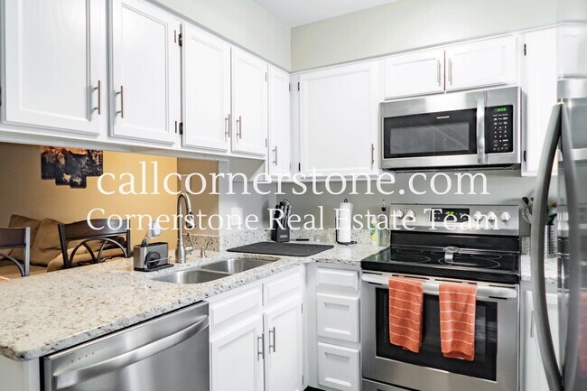 Building Photo - 3618 Queen Anne Way