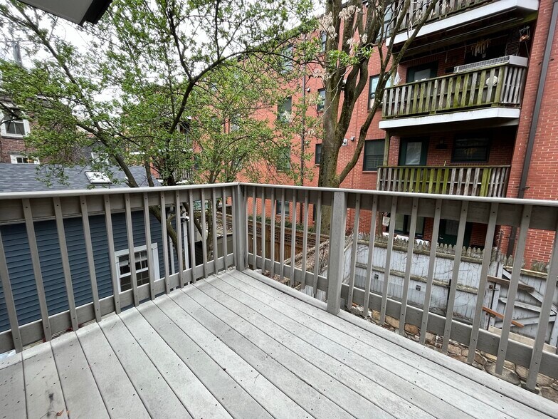 Building Photo - 26 Fayette St