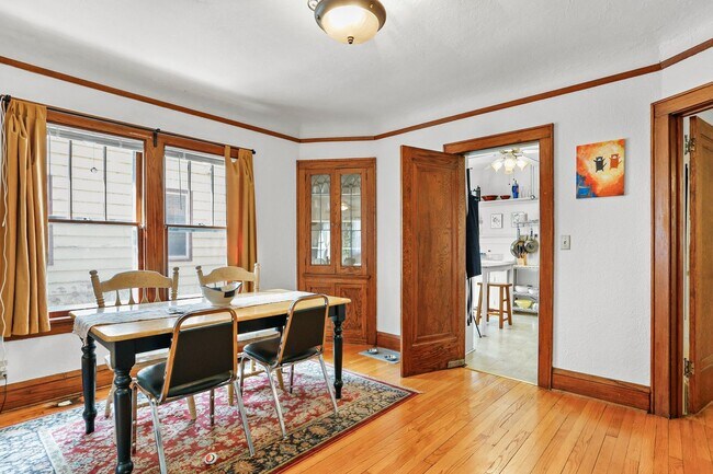 Building Photo - 1342 Rutledge St