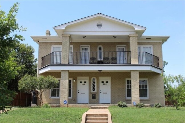Primary Photo - 2226 W Rosedale St S