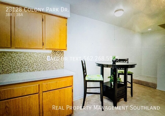 Building Photo - 23128 Colony Park Dr