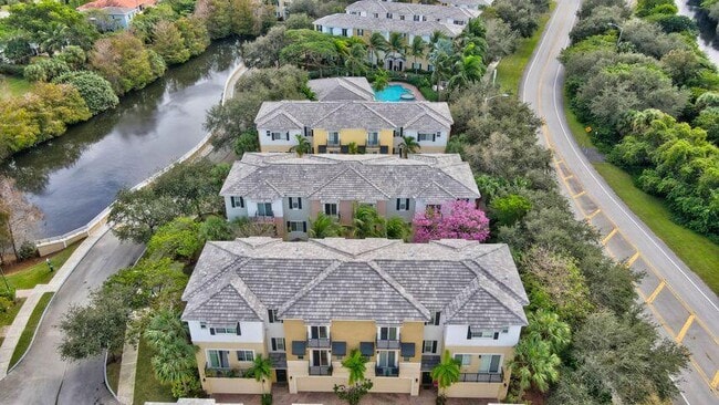 Building Photo - 3813 NW 5th Terrace