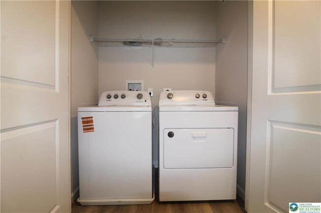 Building Photo - 1188 Susan Cir