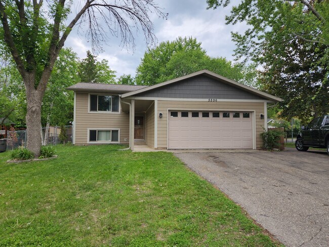 Primary Photo - 5596 Amblewood Dr NE