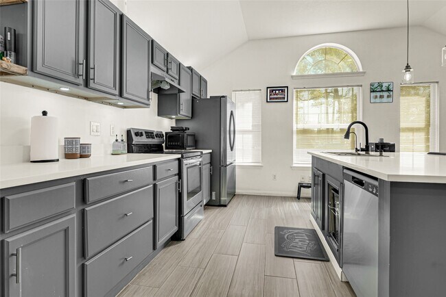 Building Photo - 18875 Ferney Ln