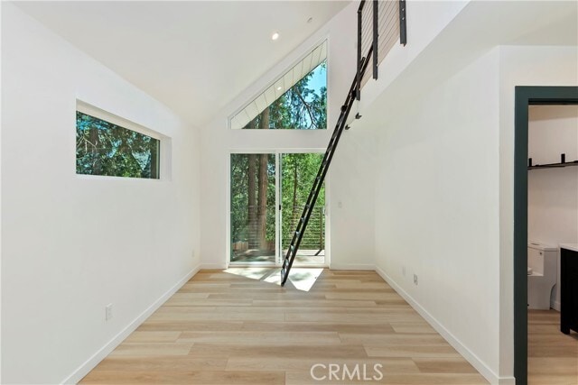 Building Photo - 441 Oriole Dr