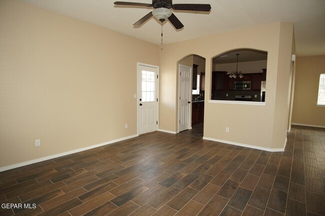 Building Photo - 14375 Whisper Mare Ct