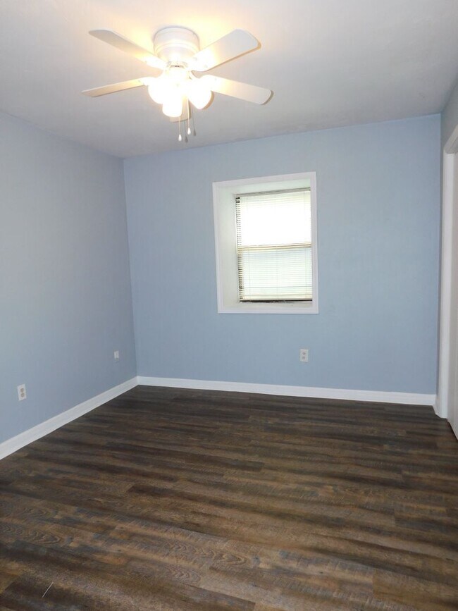 Building Photo - Great 3/2 in Ironwood Golf Course Village!