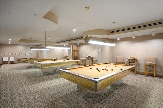 Building Photo - 19355 Turnberry Way