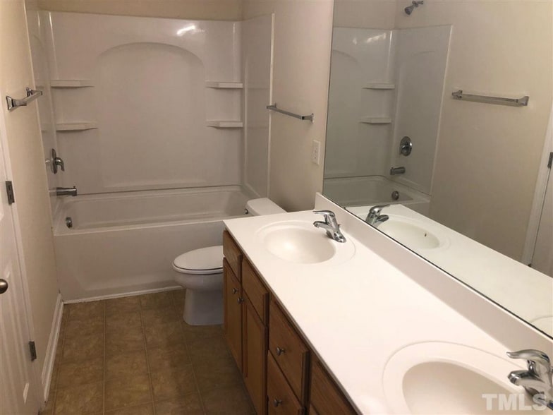 Building Photo - 7938 Averette Hill Dr