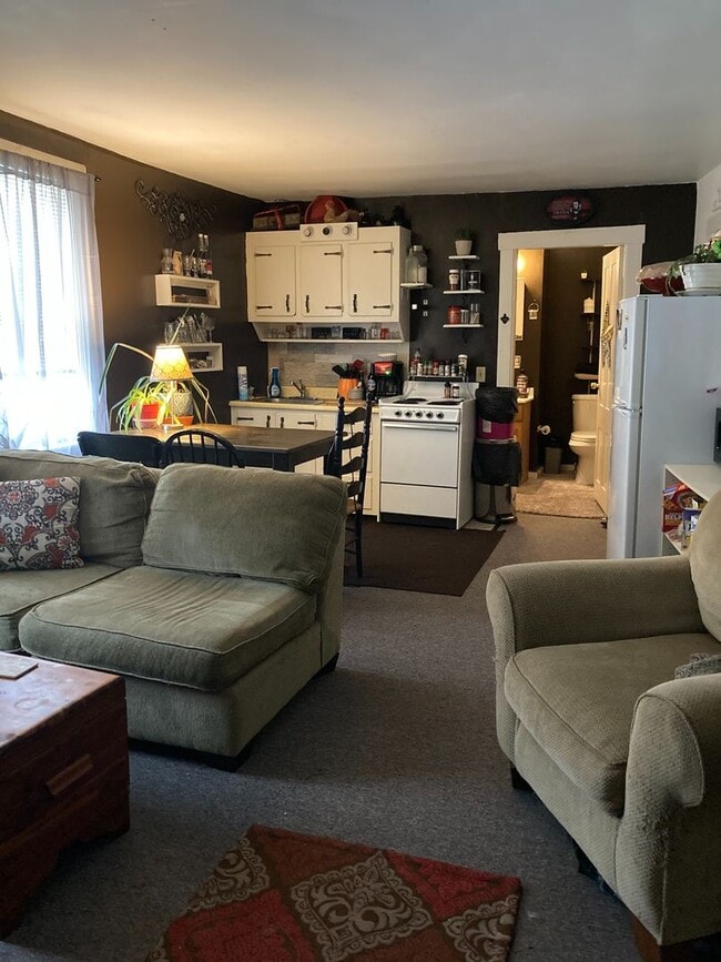 Interior Photo - 38 Railroad St