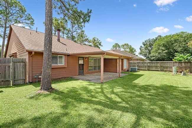 Building Photo - 7019 Yardley Dr