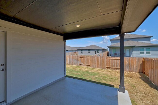 Building Photo - 105 Fossil Dr