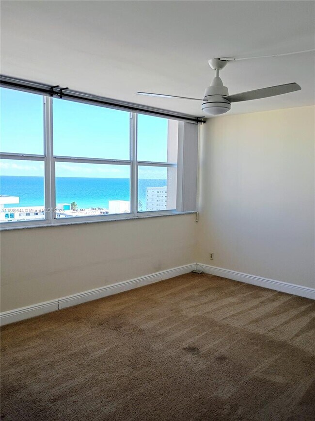 Building Photo - 1410 S Ocean Dr