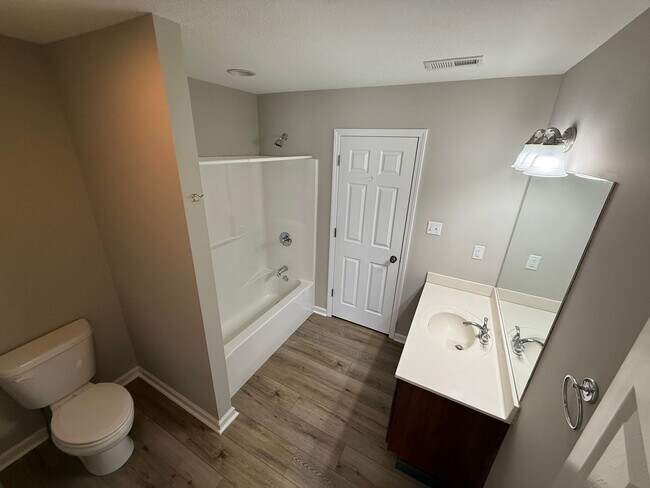 Building Photo - Beautiful Home in West Knoxville