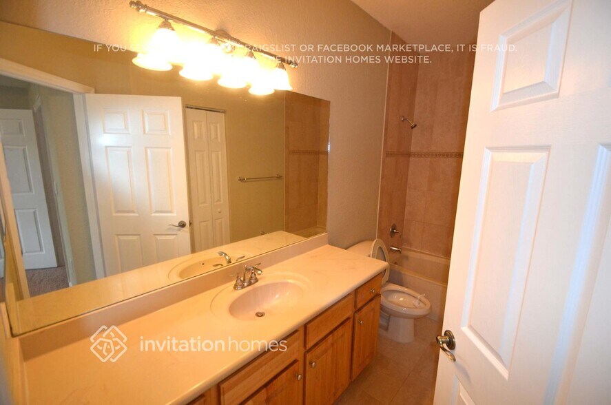 Building Photo - 6026 Woodlands Blvd