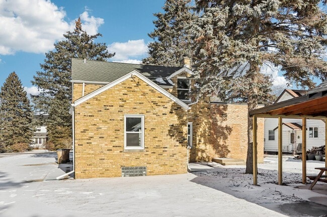 Building Photo - 5315 73rd St