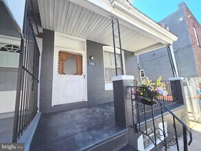 Building Photo - 1711 N Aberdeen St