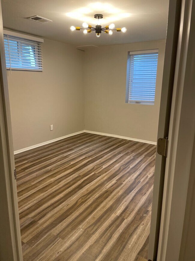 Building Photo - Newly remodeled Arvada home
