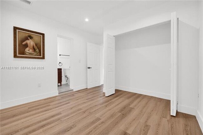 Building Photo - 4701 SW 104th Ct