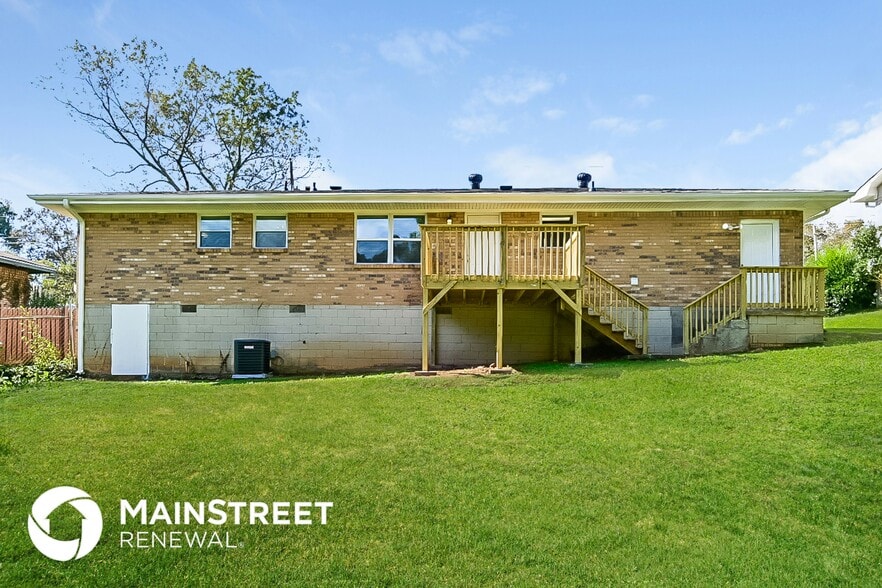 Building Photo - 2816 Knollview Dr