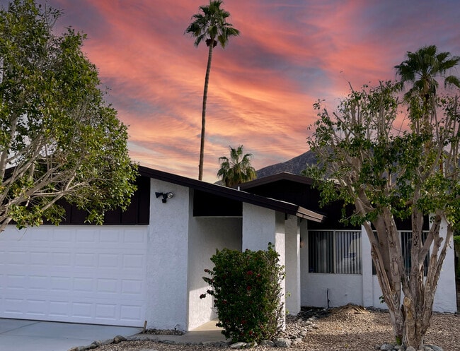 Building Photo - 53910 Avenida Herrera