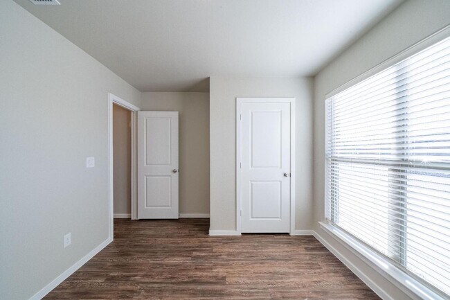 Building Photo - Cypress - 2101