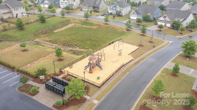 Building Photo - 428 Moses Dr