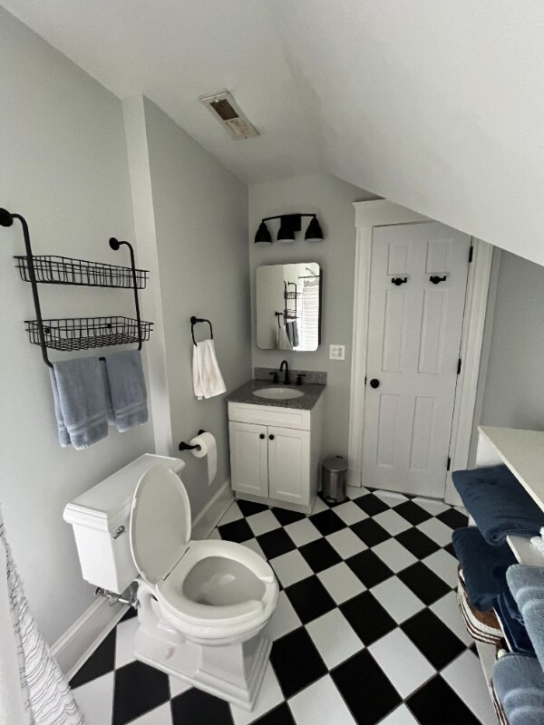 Building Photo - 120 Edwards St