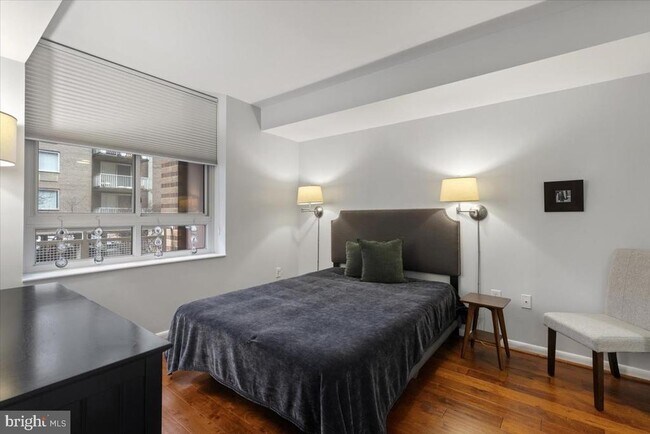 Building Photo - 350 G St SW