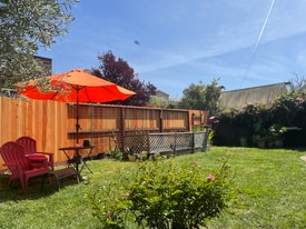 Building Photo - 936 1/2 Bancroft Way